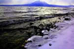 支笏湖、樽前の冬の渚