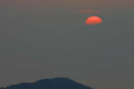 知床の四季その1、チャチャ山に昇る陽