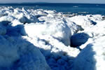 オホーツクの流氷、岸辺の流氷