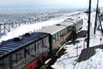オホーツクの流氷、流氷列車が行く