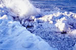 オホーツクの流氷、砕ける波