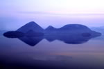 洞爺湖の風景、目覚める中島